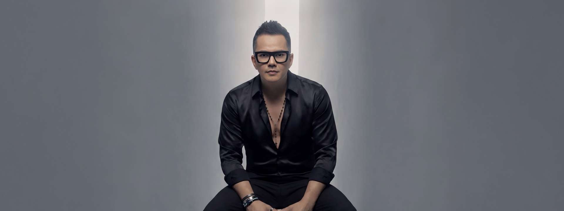 Banner Charlie Zaa